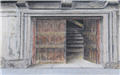 Puerta en Calle Embajadores. Madrid.